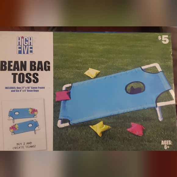 Bean bag toss - Picture 1 of 1
